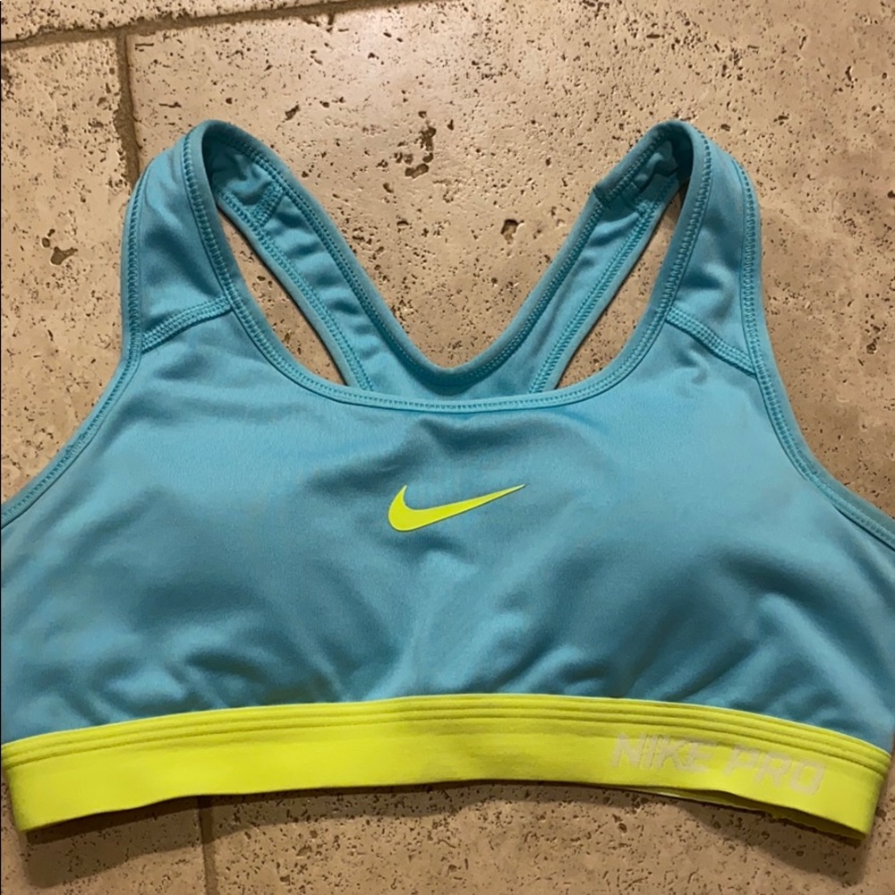 Nike Pro Dri-Fit Sports Bra